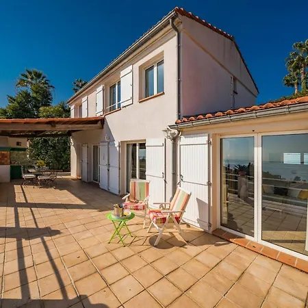 Four Bedroom House In Golfe Juan Hébergement de vacances Vallauris
