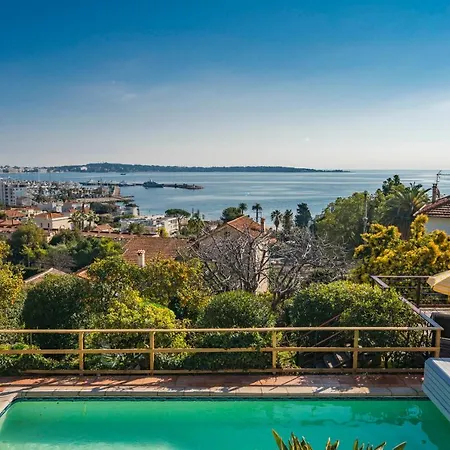 Four Bedroom House In Golfe Juan