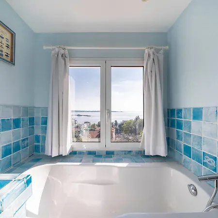 Four Bedroom House In Golfe Juan Vallauris